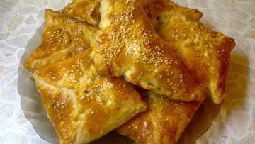 Рецепт Пирожков из слоеного теста с курицей и грибами
