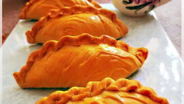 Рецепт Пирожков из слоеного теста с творожной начинкой