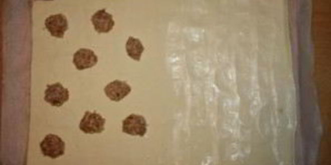 Рецепт пирожков с рыбой из слоеного теста