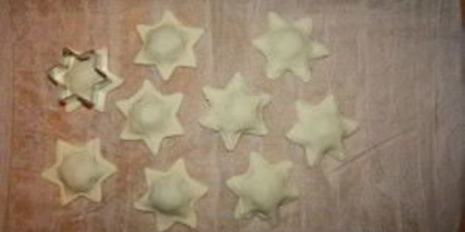 Рецепт пирожков с рыбой из слоеного теста