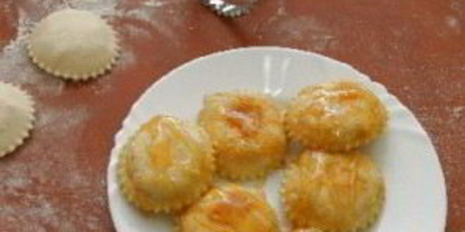 Рецепт пирожков с сыром и медом