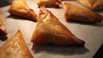 Рецепт Пирожков с тыквой, изюмом и фетой