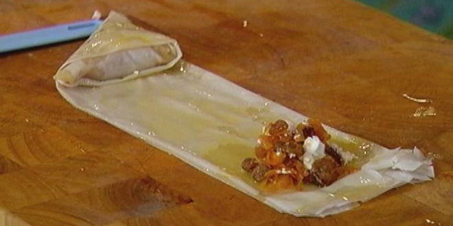 Рецепт пирожков с тыквой, изюмом и фетой