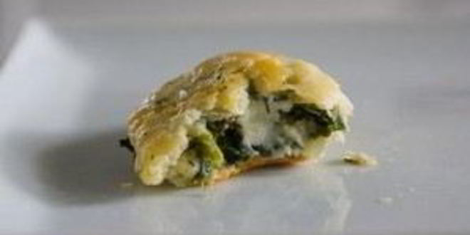 Рецепт пирожков со шпинатом и сыром фета