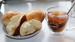 Рецепт Пирожков со сливой из дрожжевого теста