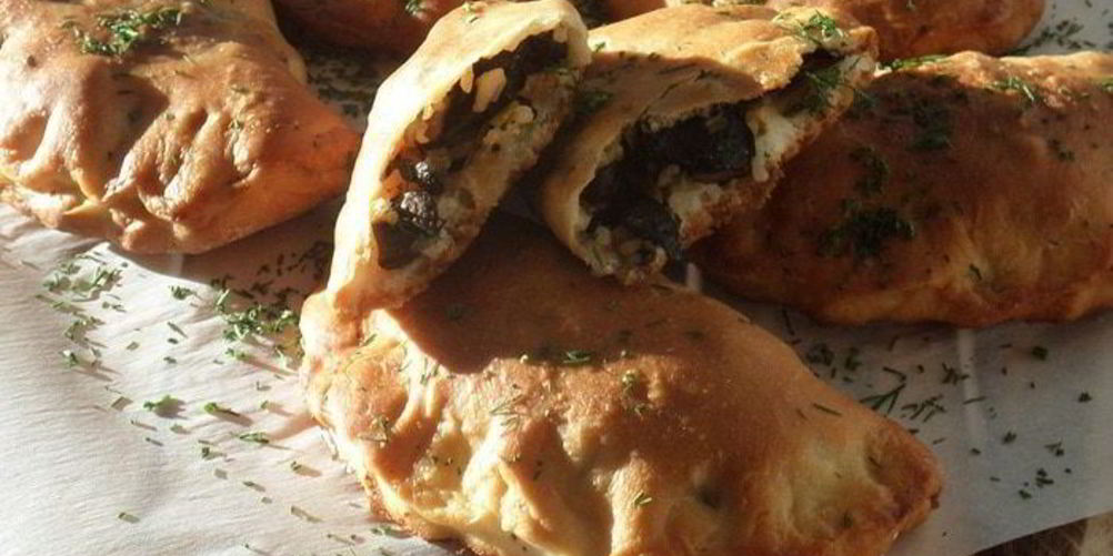 Как приготовить постные пирожки с рисом и грибами