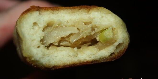 Рецепт содовых пирожков с капустой, луком и яйцом