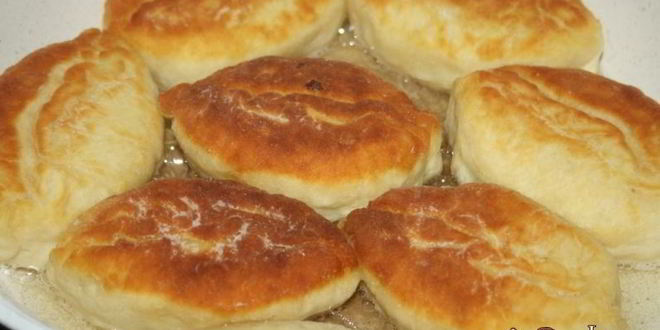 Рецепт содовых пирожков с капустой, луком и яйцом