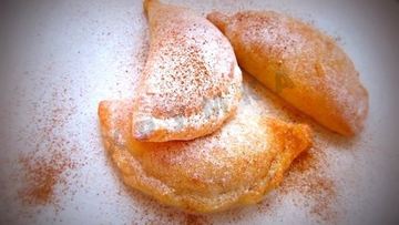 Рецепт Творожных пирожков в духовке с яблоком и корицей