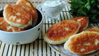 Рецепт Жареных пирожков с мясом и грибами