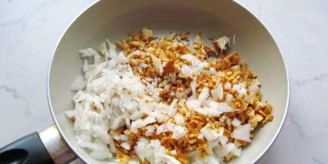 Рецепт жареных пирожков с мясом и грибами