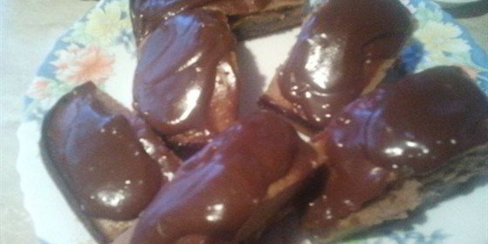 Как приготовить бисквитные пирожные с вареной сгущенкой