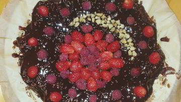 Рецепт Брауни с земляникой и малиной