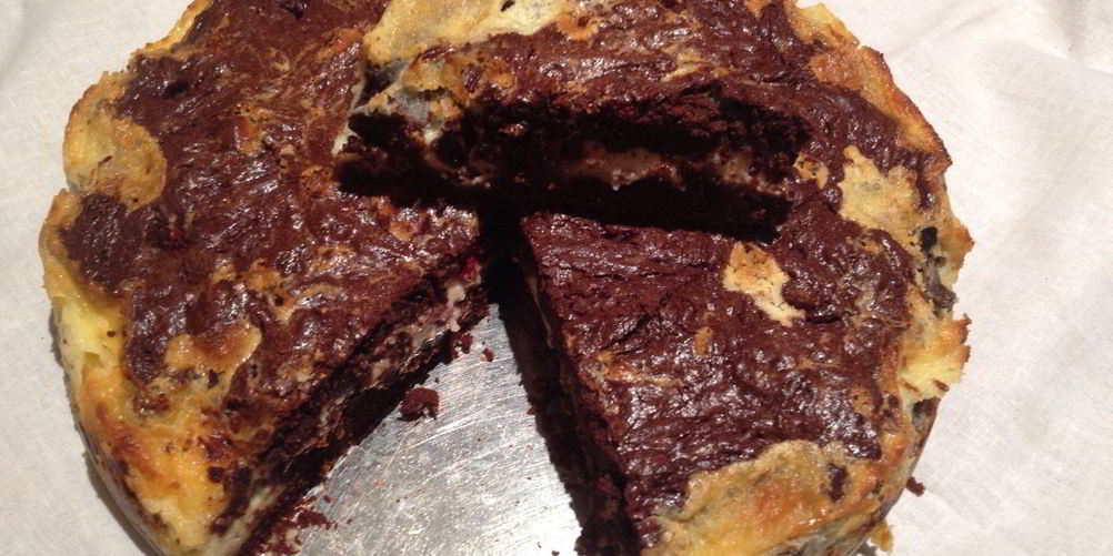 Как приготовить брауни со сливочным сыром и малиной