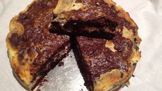 Рецепт Брауни со сливочным сыром и малиной