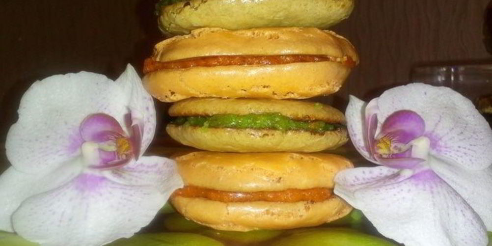 Как приготовить миндальные пирожные с творожно-марципановой прослойкой