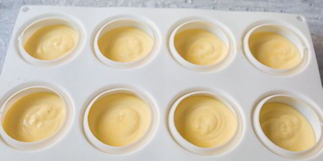 Рецепт муссового пирожного с шоколадом и маракуйей