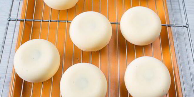 Рецепт муссового пирожного с шоколадом и маракуйей