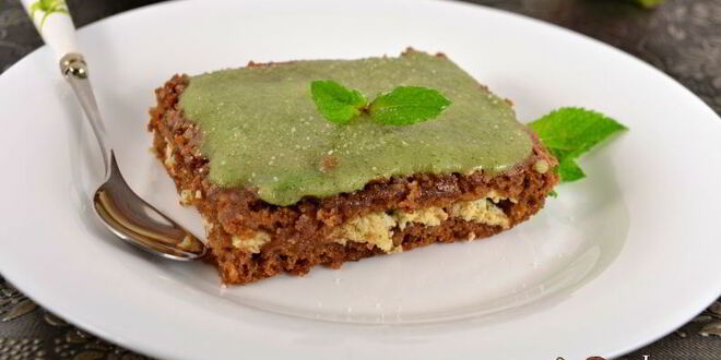 Рецепт пирожного брауни с мятой и творожной прослойкой