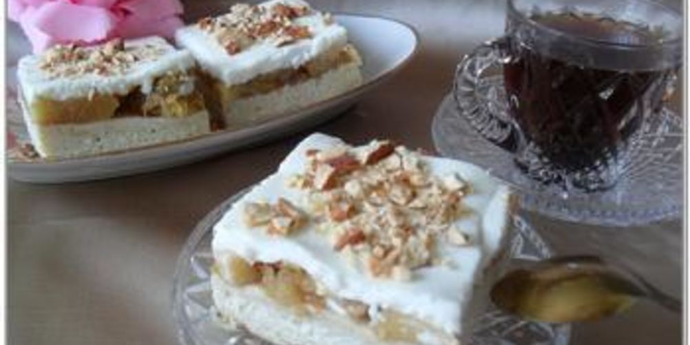 Как приготовить пирожные с ревенем и яблоками