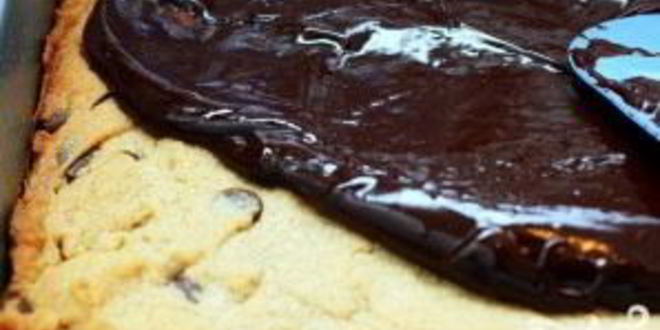 Рецепт шоколадных пирожных с арахисовым маслом и орехами пекан