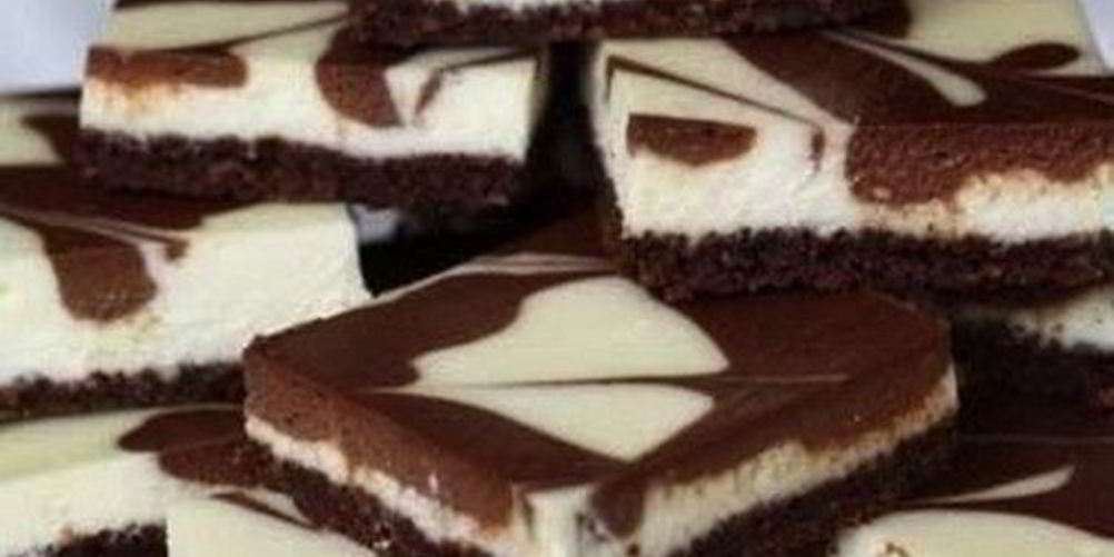 Как приготовить шоколадные пирожные со сливочным сыром