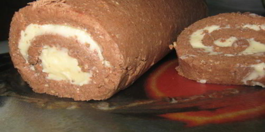 Как приготовить творожное пирожное-рулет без выпечки