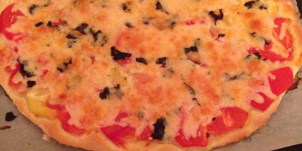 Как приготовить пиццу маргариту с тертыма сырома моцареллу на готовома тесте