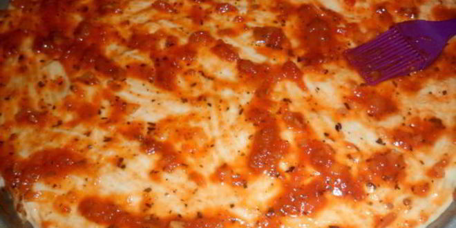 Рецепт пиццы с колбасой и оливками