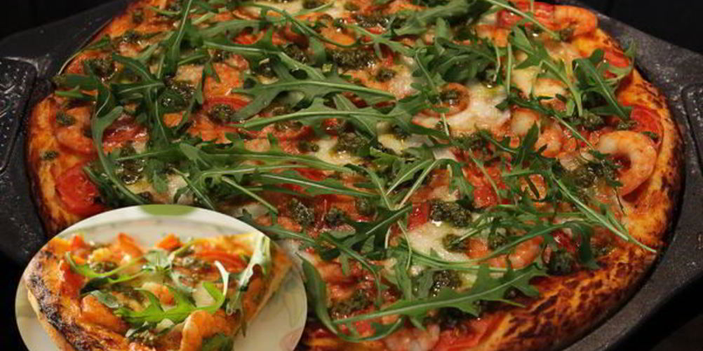 Как приготовить пиццу с креветками и рукколой