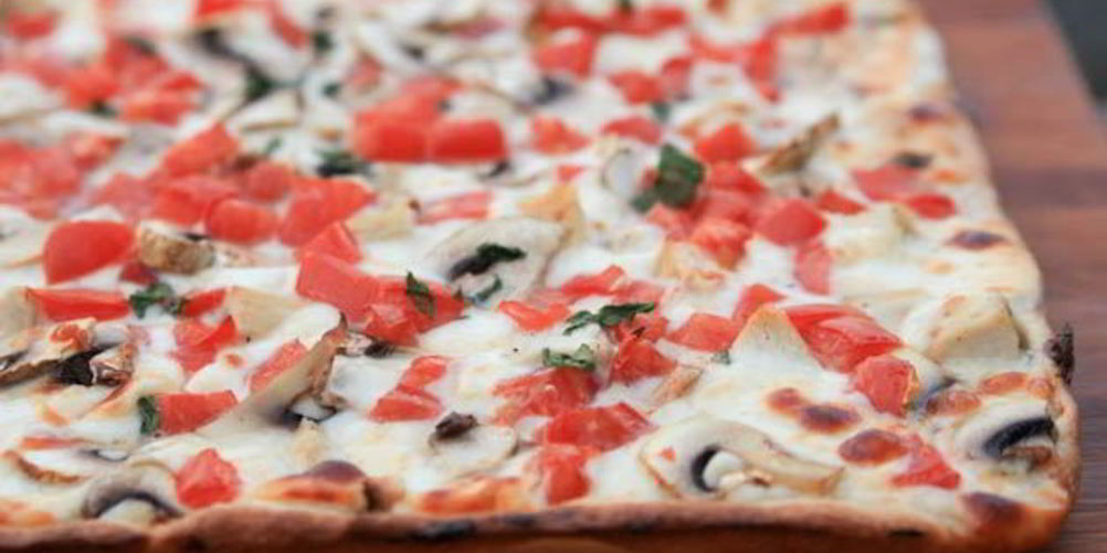 Как приготовить пиццу с курицей и грибами