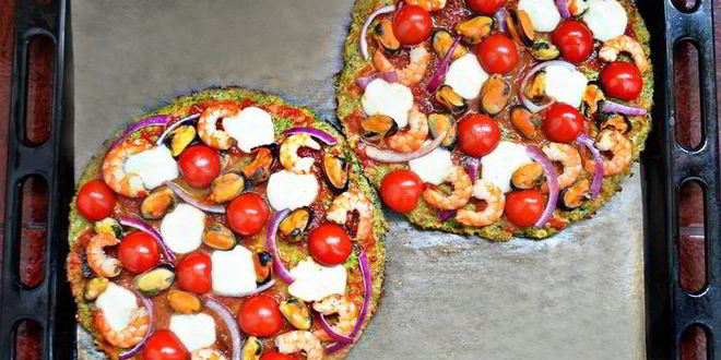 Рецепт пиццы с морепродуктами на основе из брокколи