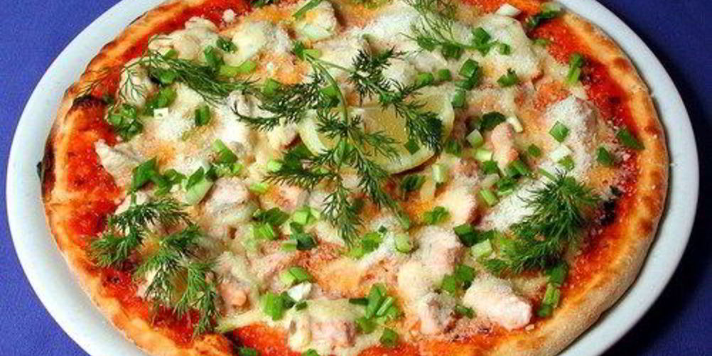 Как приготовить пиццу с сельдью и яйцами