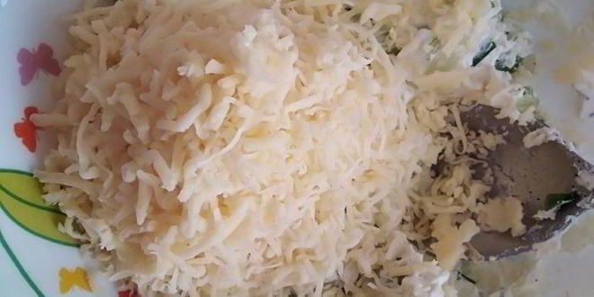 Рецепт закрытой пиццы с курицей и чесноком