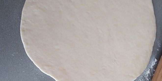 Рецепт закрытой пиццы с курицей и чесноком