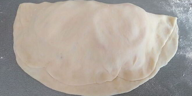 Рецепт закрытой пиццы с курицей и чесноком