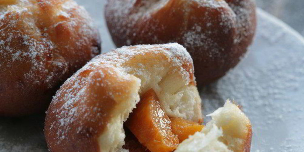 Как приготовить пончики с абрикосами