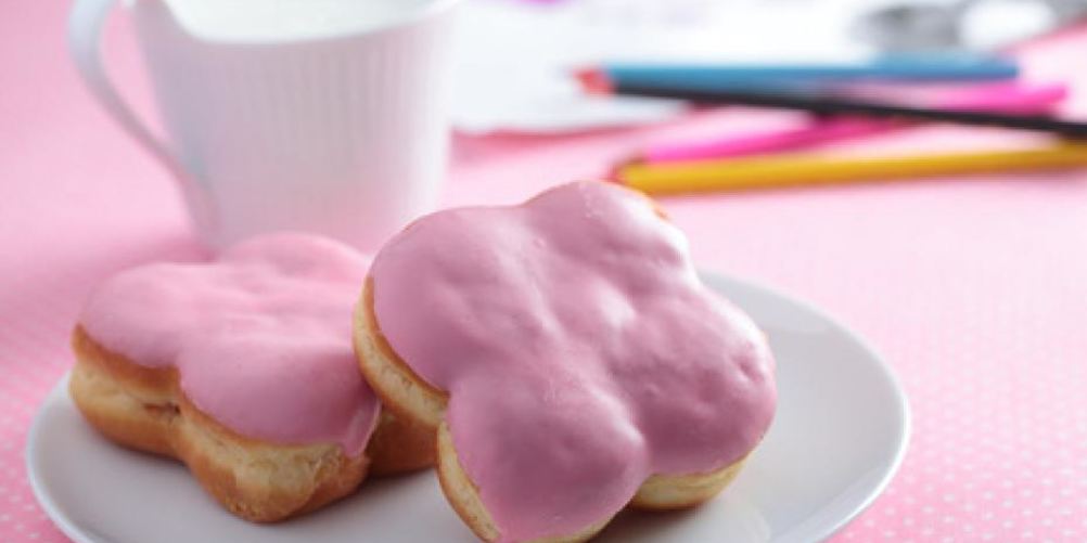 Как приготовить пончики с розовой глазурью