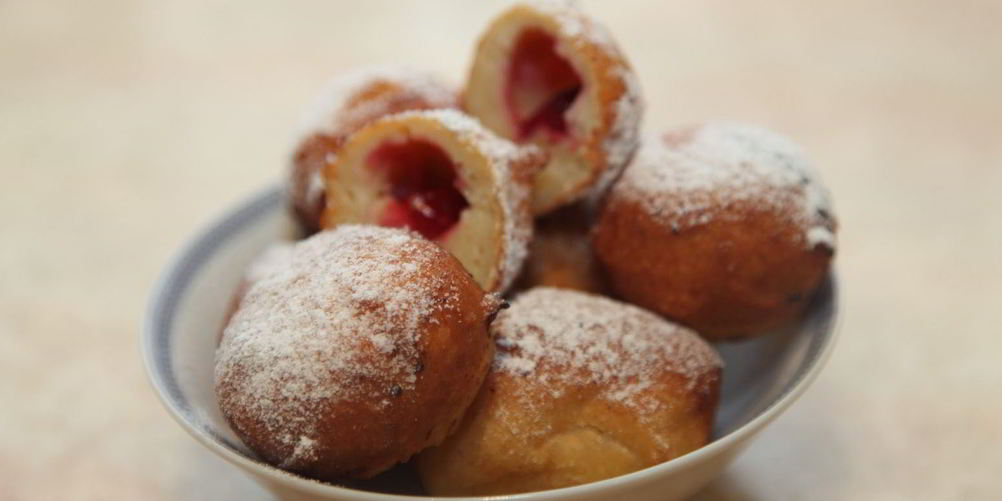 Как приготовить пончики с вишней