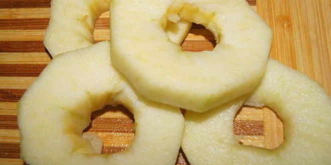 Рецепт пончиков с яблоками и коньяком