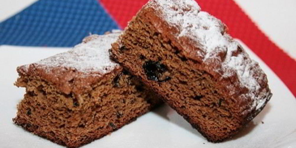 Как приготовить коврижку с вареньем