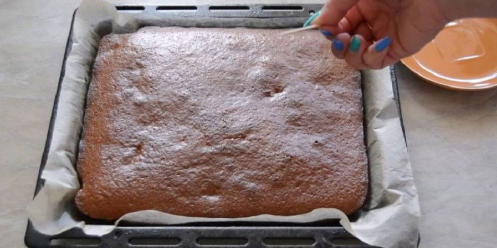 Как приготовить постную коврижку с вареньем