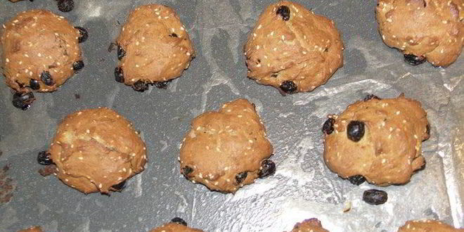 Рецепт пряников с кунжутом, изюмом и мятой