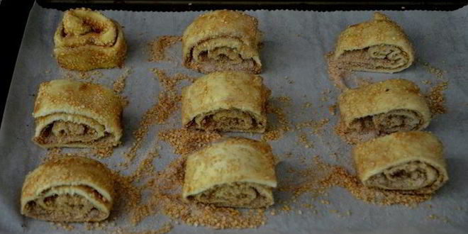 Рецепт рулетиков с золотистым кунжутом