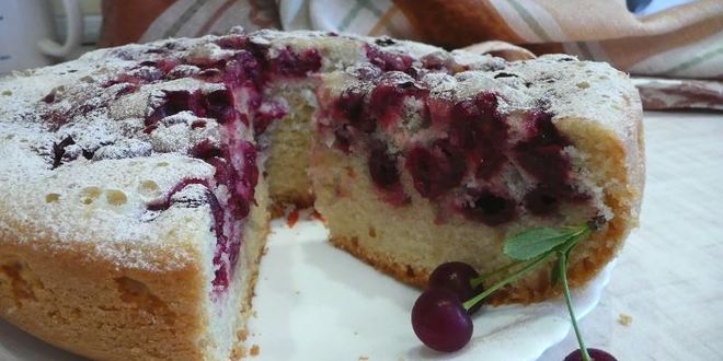 Рецепт пирога с вишней в мультиварке типа шарлотка