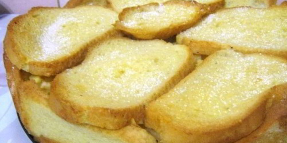Как приготовить шарлотку из батона с яблоками