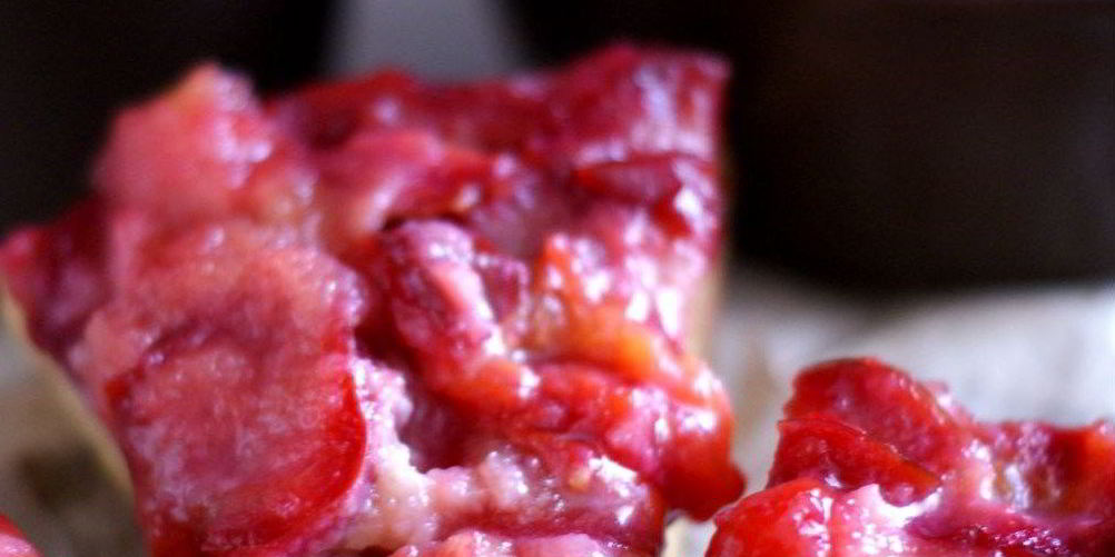 Как приготовить шарлотку по-осеннему со сливами