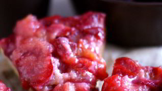 Рецепт Шарлотки по-осеннему со сливами