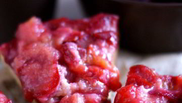 Рецепт Шарлотки по-осеннему со сливами