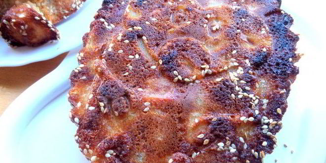 Рецепт шарлотки с ананасом и хурмой